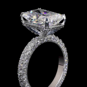 Grande Aura Lab Diamond Ring – Emerald Radiance with Pavé Band in 14K/18K Gold