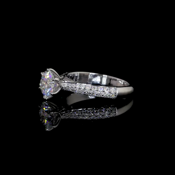 StarGlow Lab Diamond Ring – Round Cut Brilliance with Tapered Pavé Band