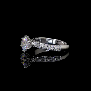 StarGlow Lab Diamond Ring – Round Cut Brilliance with Tapered Pavé Band