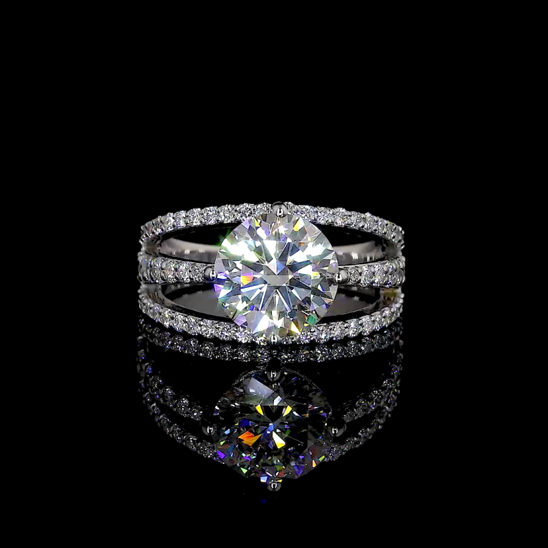 NovaHalo Lab Diamond Ring – Round Brilliance on Split Pavé Shank