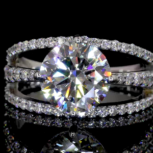 NovaHalo Lab Diamond Ring – Round Brilliance on Split Pavé Shank