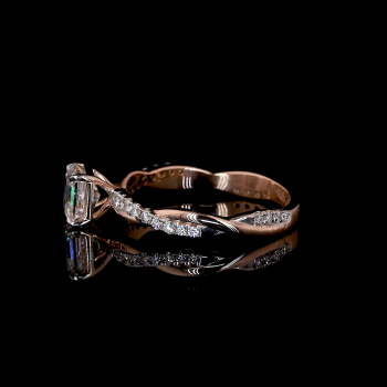 Aurelian Radiance Ring – Emerald Glow in Rose Gold with Diamond Accents