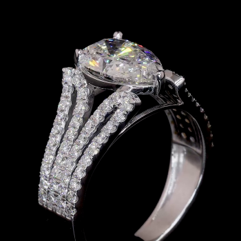 Virellia Lab Diamond Ring – Pear Halo with Triple Pavé Split Band