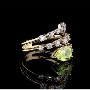 Golden Peridot Twist Ring - 14K/18K Yellow Gold, Lab-Grown Peridot & Diamond, Ring, Modern Spiral, Women