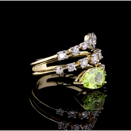 Golden Peridot Twist Ring - 14K/18K Yellow Gold, Lab-Grown Peridot & Diamond, Ring, Modern Spiral, Women