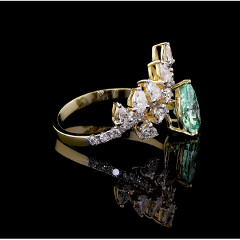 Golden Petal Ring - 14K/18K Yellow Gold, Lab-Grown Green Diamond & Diamond, Ring, Vintage Floral, Women Golden Petal Ring - 14K/18K Yellow Gold, Lab-Grown Green Diamond & Diamond, Ring, Vintage Floral, Women