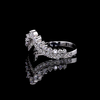 White Crown Ring - 14K/18K White Gold, Lab-Grown Diamond, Ring, Modern V-Shaped, Women White Crown Ring - 14K/18K White Gold, Lab-Grown Diamond, Ring, Modern V-Shaped, Women