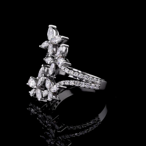 Marquise Bloom Lab Diamond Ring in 14K/18K Gold