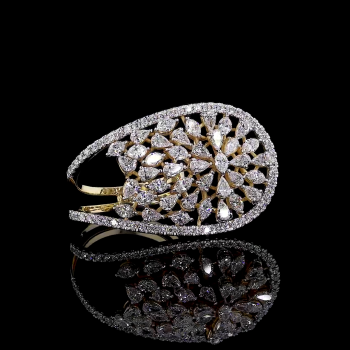 Teardrop Bloom Lab Diamond Brooch in 14K/18K Gold