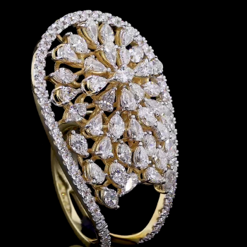 Teardrop Bloom Lab Diamond Brooch in 14K/18K Gold