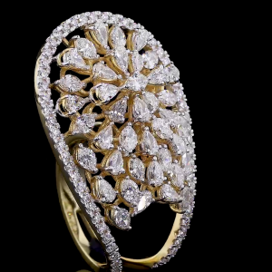 Teardrop Bloom Lab Diamond Brooch in 14K/18K Gold