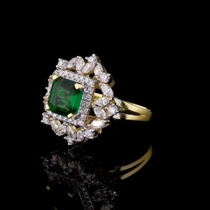 Emerald Halo Lab Diamond Ring in 14K/18K Gold