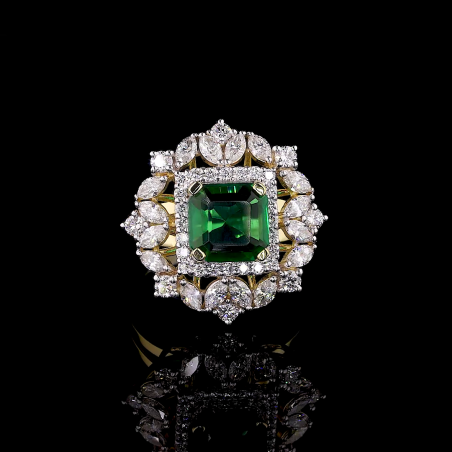 Emerald Halo Lab Diamond Ring in 14K/18K Gold