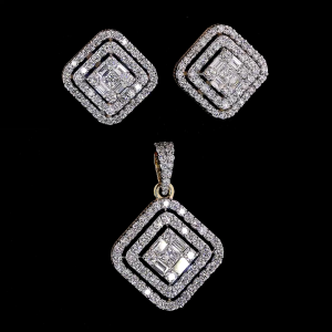 Celestial Bloom Lab Diamond Pendant in 14K/18K Gold