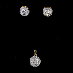 Oval Radiance Lab Diamond Set in 14K/18K Gold