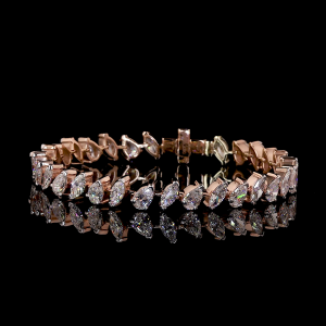 Fancy Bracelet Marquies and Round Shape Diamond