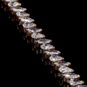 Fancy Bracelet Marquies and Round Shape Diamond