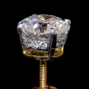 Lab Diamond Round 1.5 Carat E VVS2 Each IGI Certified Stud earrings
