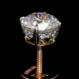 Round 2 Ct. E VVS2 Each Lab Diamond IGI Certified Studs Earring