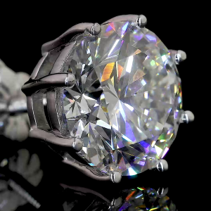 Round 5 Ct. E VVS2 Each Lab Diamond IGI Certified Studs Earring