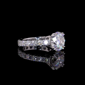 Round 2.5 Carat solitar Diamond and 0.15Ct. Each in Band Lab Diamnd Ring