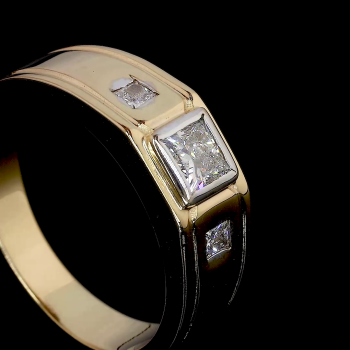 14k Gold Three-Stone Princess Cut Diamond Ring – Classic Engagement 14k Gold Three-Stone Princess Cut Diamond Ring – Classic Engagement