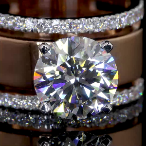 14k Gold Round Diamond Ring – Double Band Engagement Sparkle