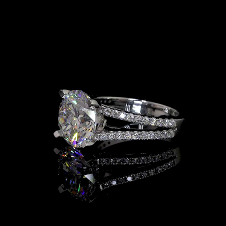 14k Gold Round Diamond Ring – Split Pavé Band Elegance