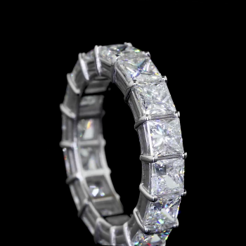 Twilight Aura – Square Lab Diamond Ring in Classic Prong