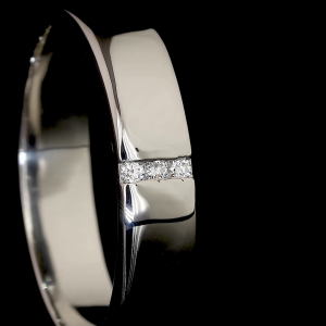 Diamond Crest Lab Ring Round Cut Vertical Channel Setting 14K 18K Gold